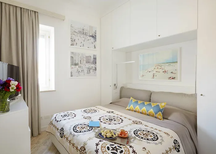 Via Del Corso - Three Bedroom Penthouse