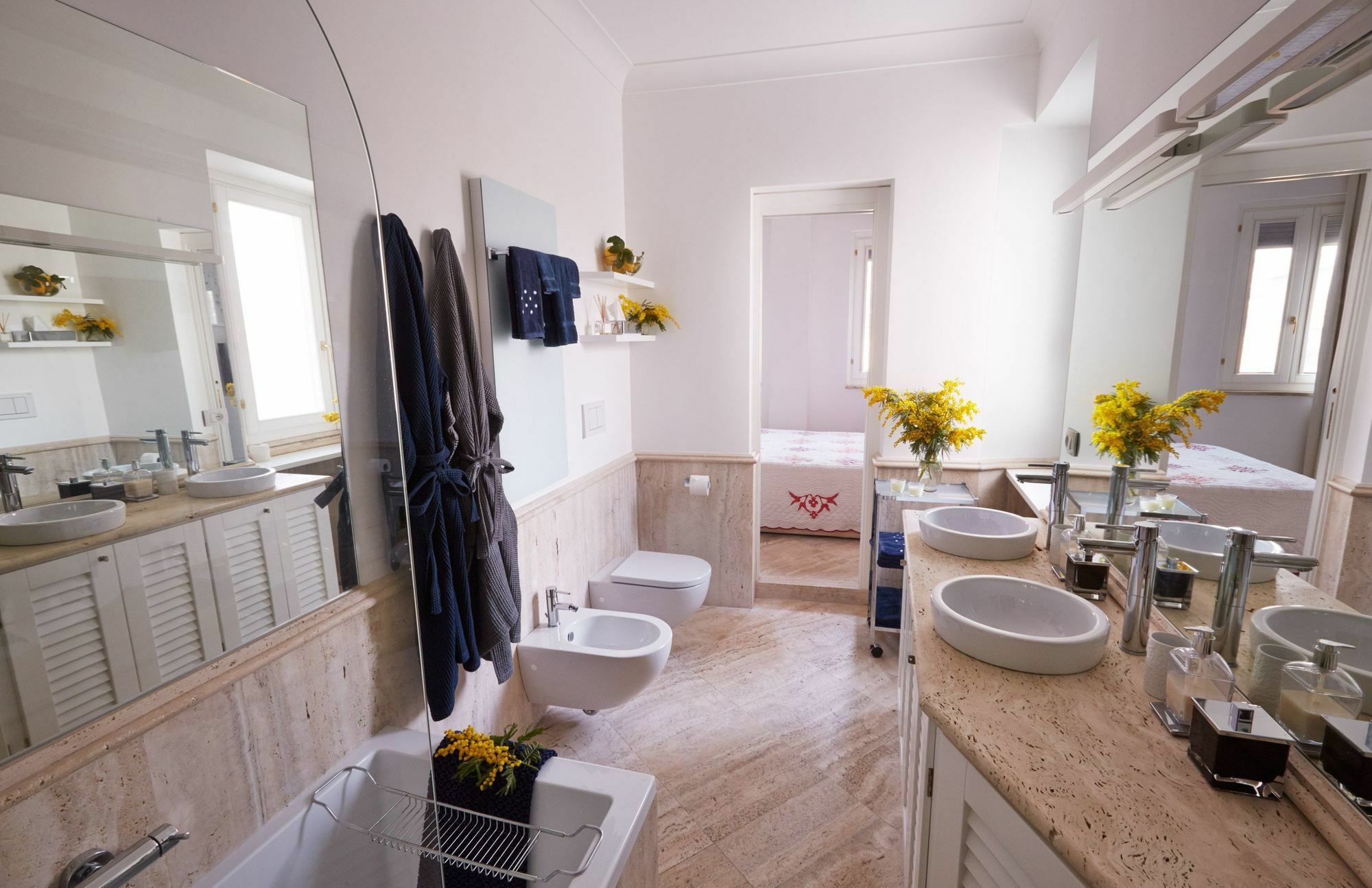 Via Del Corso - Three Bedroom Penthouse Roma